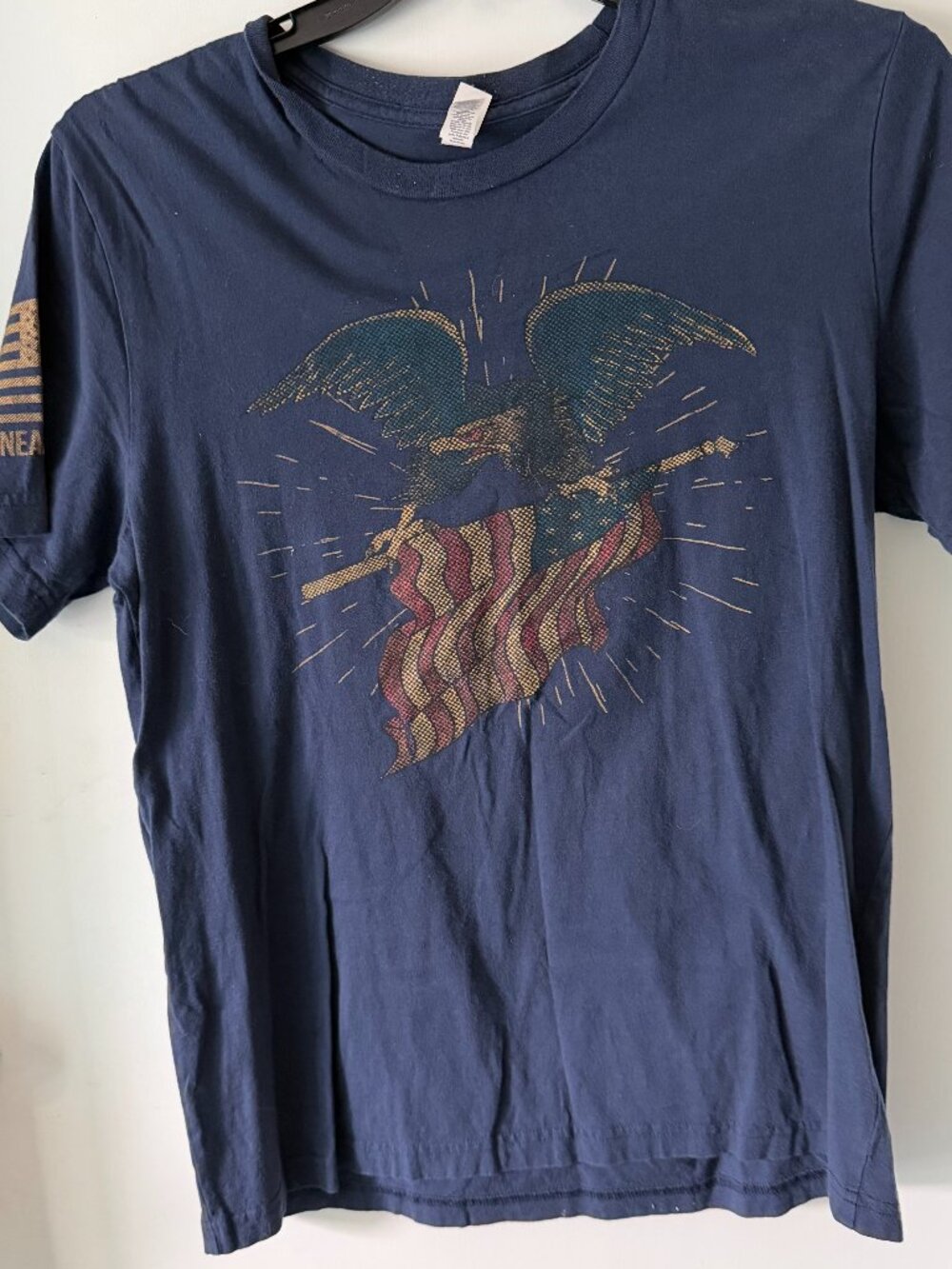 Nine line Apparel T-shirt Eagle and USA Flag on Front men's  Cotton Large Blue
